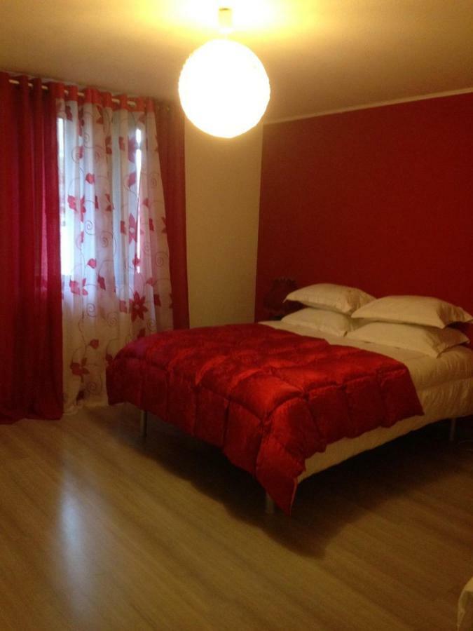 Bienvenue Chez Zina Hotel Vesoul Bagian luar foto